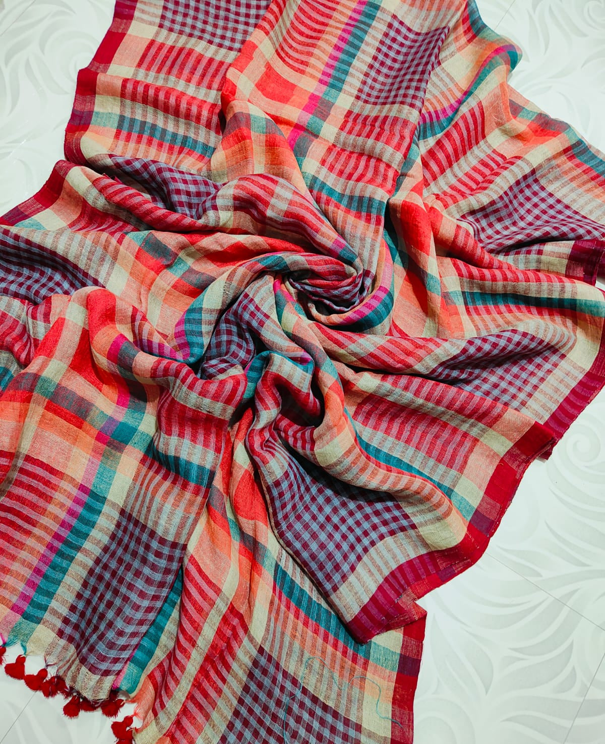 Check linen saree