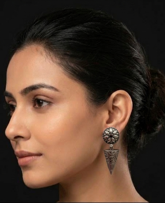 Premium silver polish earring with maroon bead
