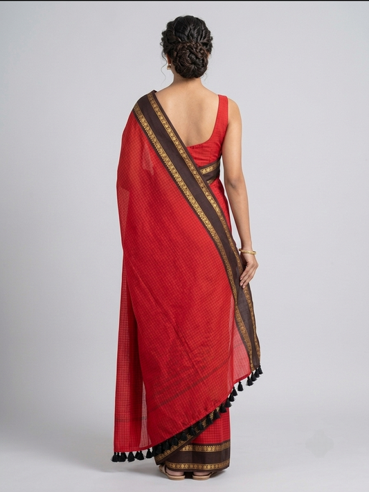 Classic red mul Cotton Saree with black zari Kanchi Border
