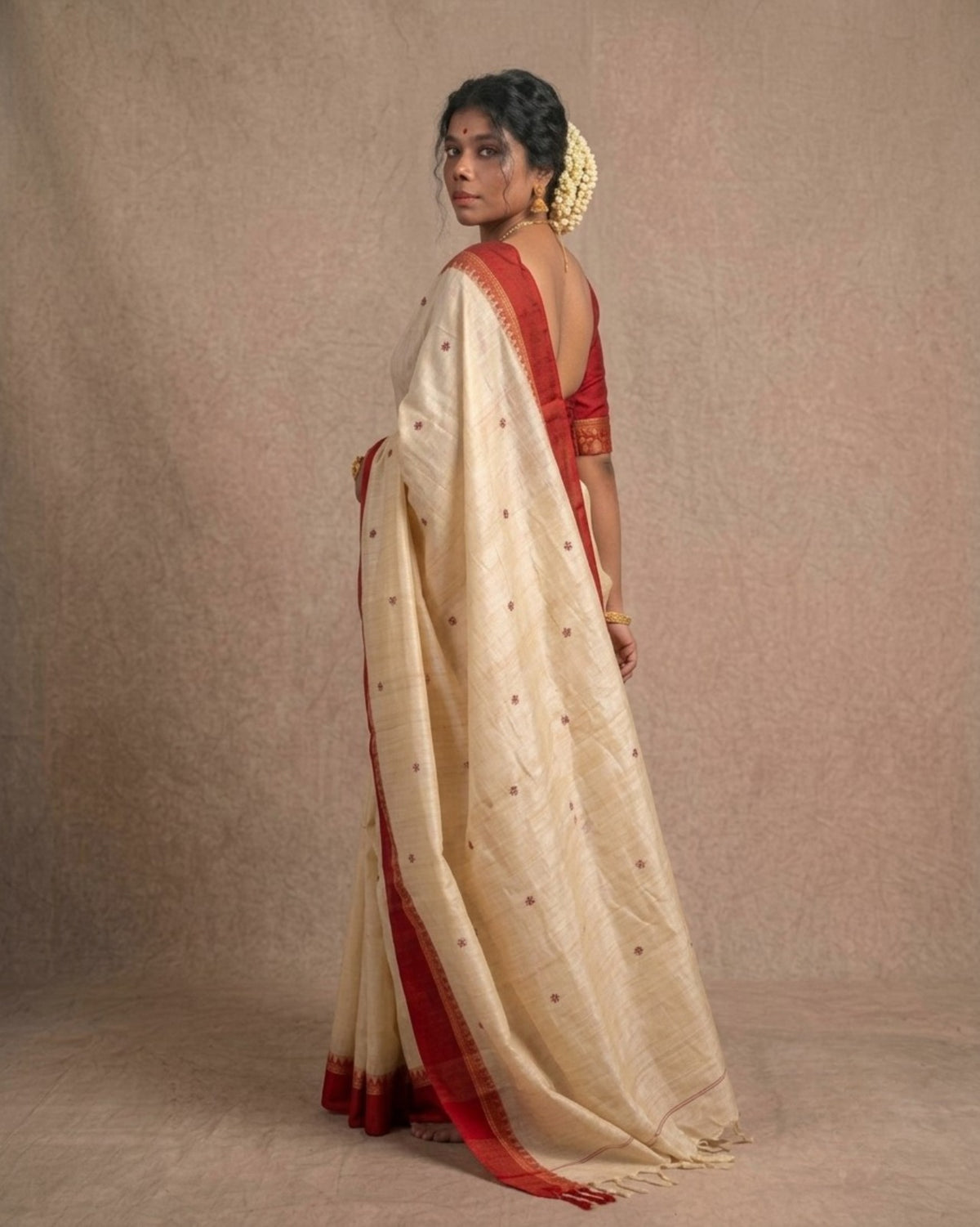Red border offwhite mul cotton pujo saree
