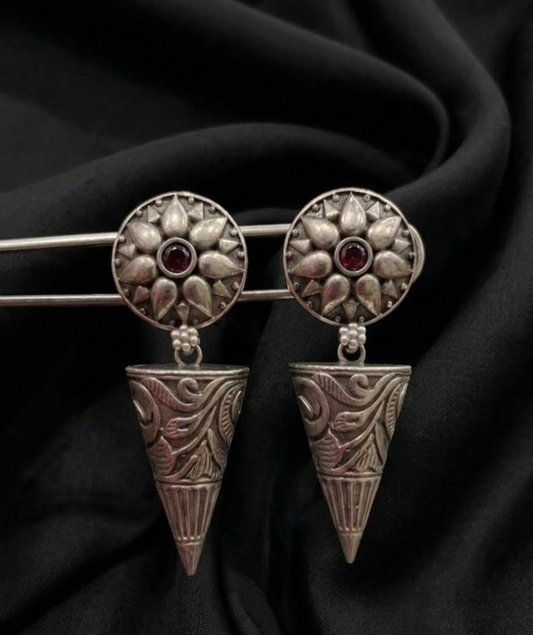 Premium silver polish earring with maroon bead