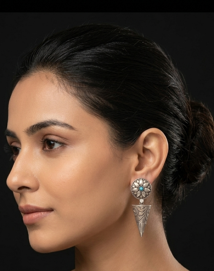 Premium silver polish earring with turqoise bead