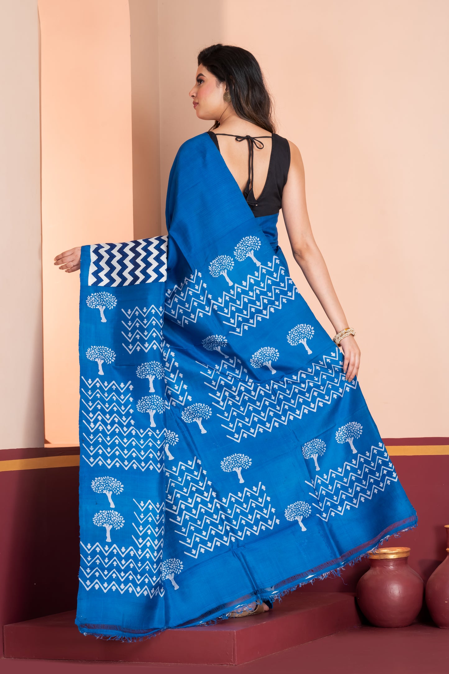 Royal blue 3ply silk. Paired with a plain blue blouse piece for a graceful finish.