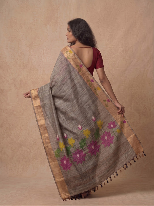 Beige tussar Jamdani saree