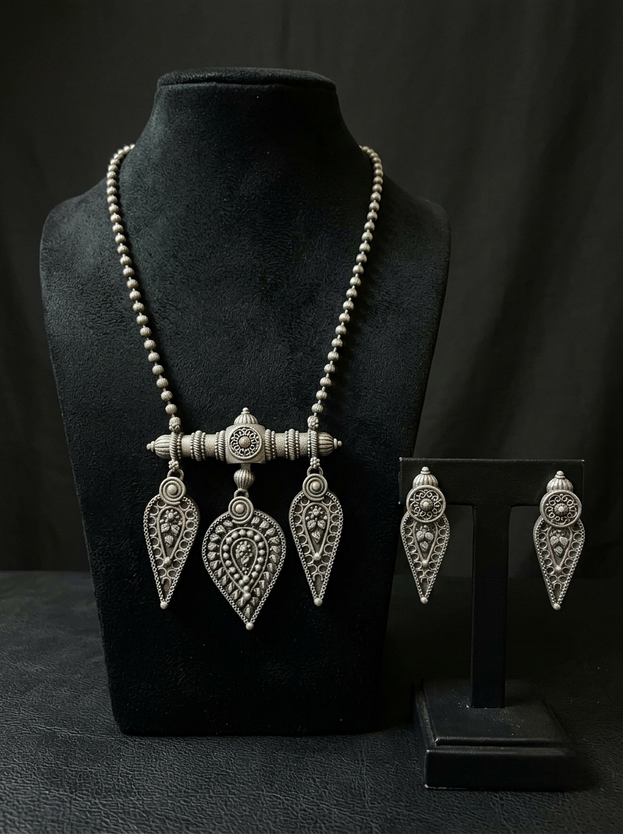 Leaf, Silver Look-Alike Statement Necklace with Matching Earrings