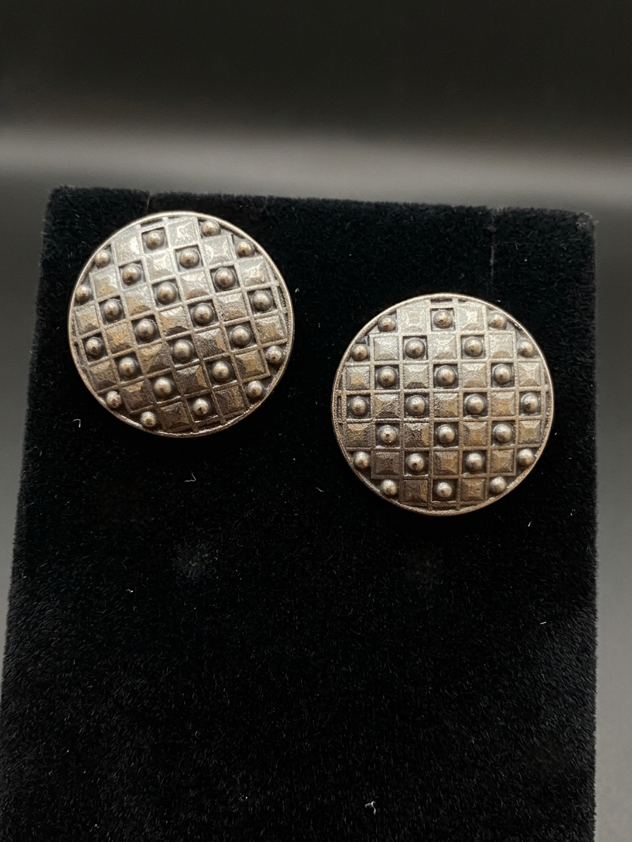 Antique Finish Geometric Round Stud Earrings