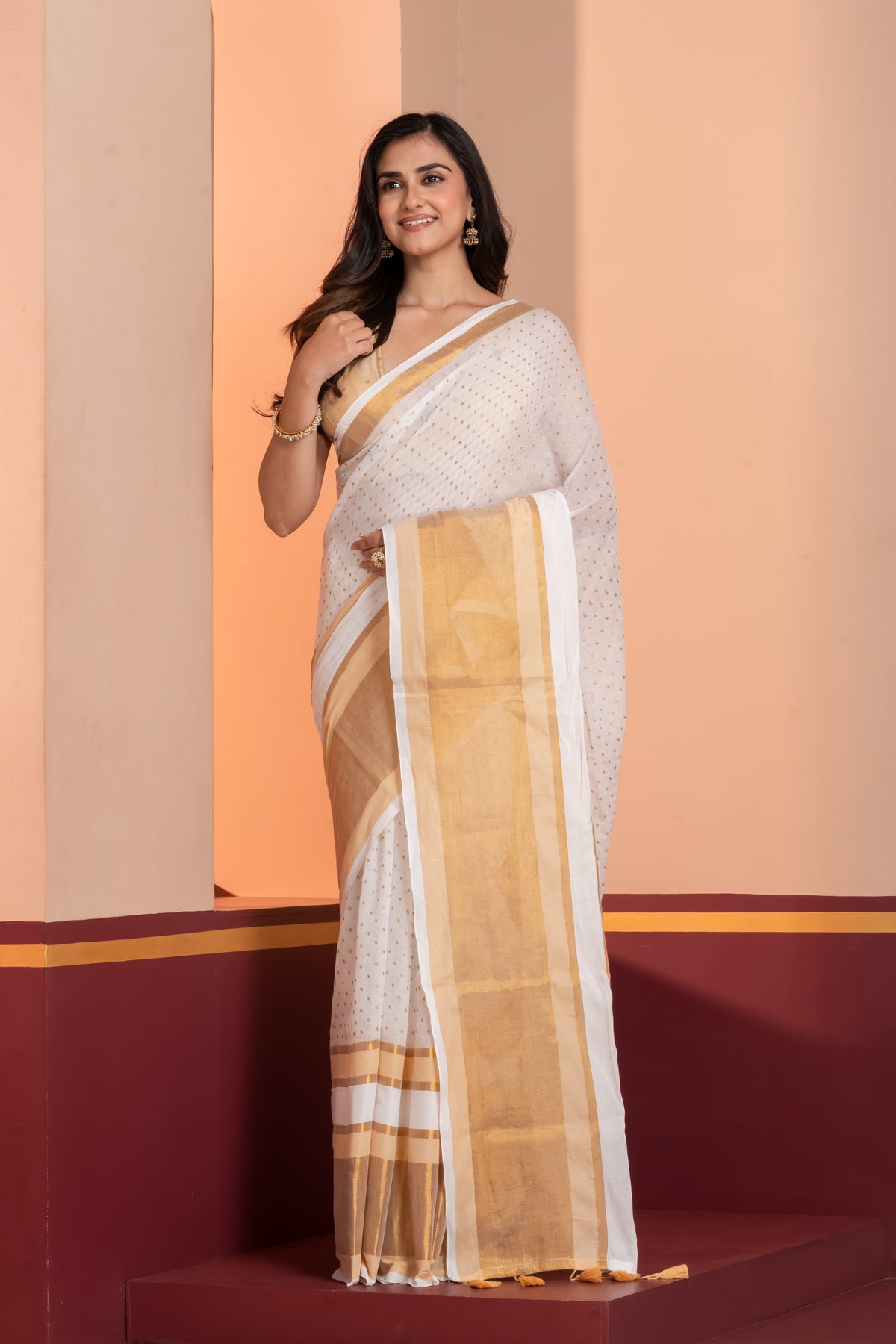 Classic Cream & Gold polka motif Handloom saree