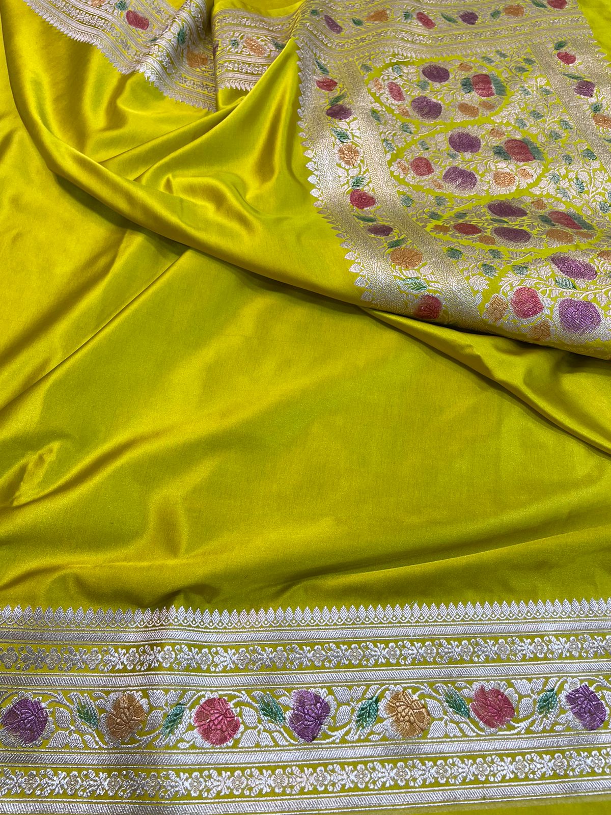 Mehendi Green mashru Banarasi silk saree