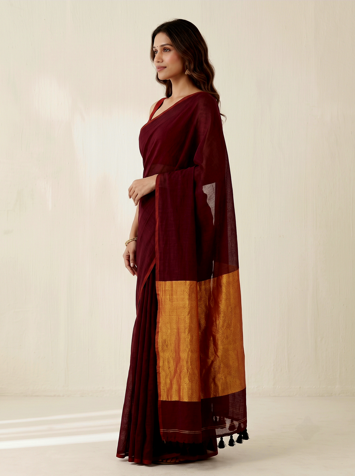 Classic maroon Mul Modal Saree with Rich Zari Pallu