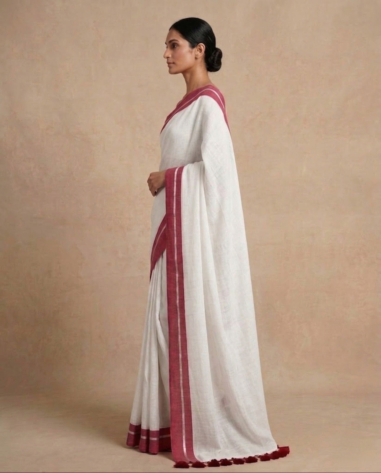 White plain red border mulmul cotton saree