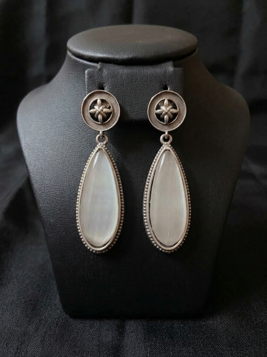 Moonlit drop earrings