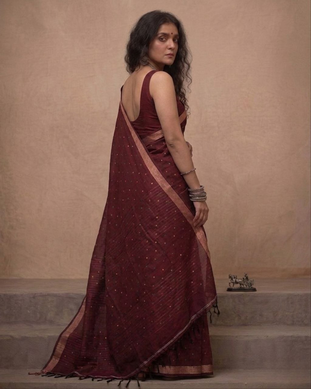 Deep maroon organic linen jamdani saree
