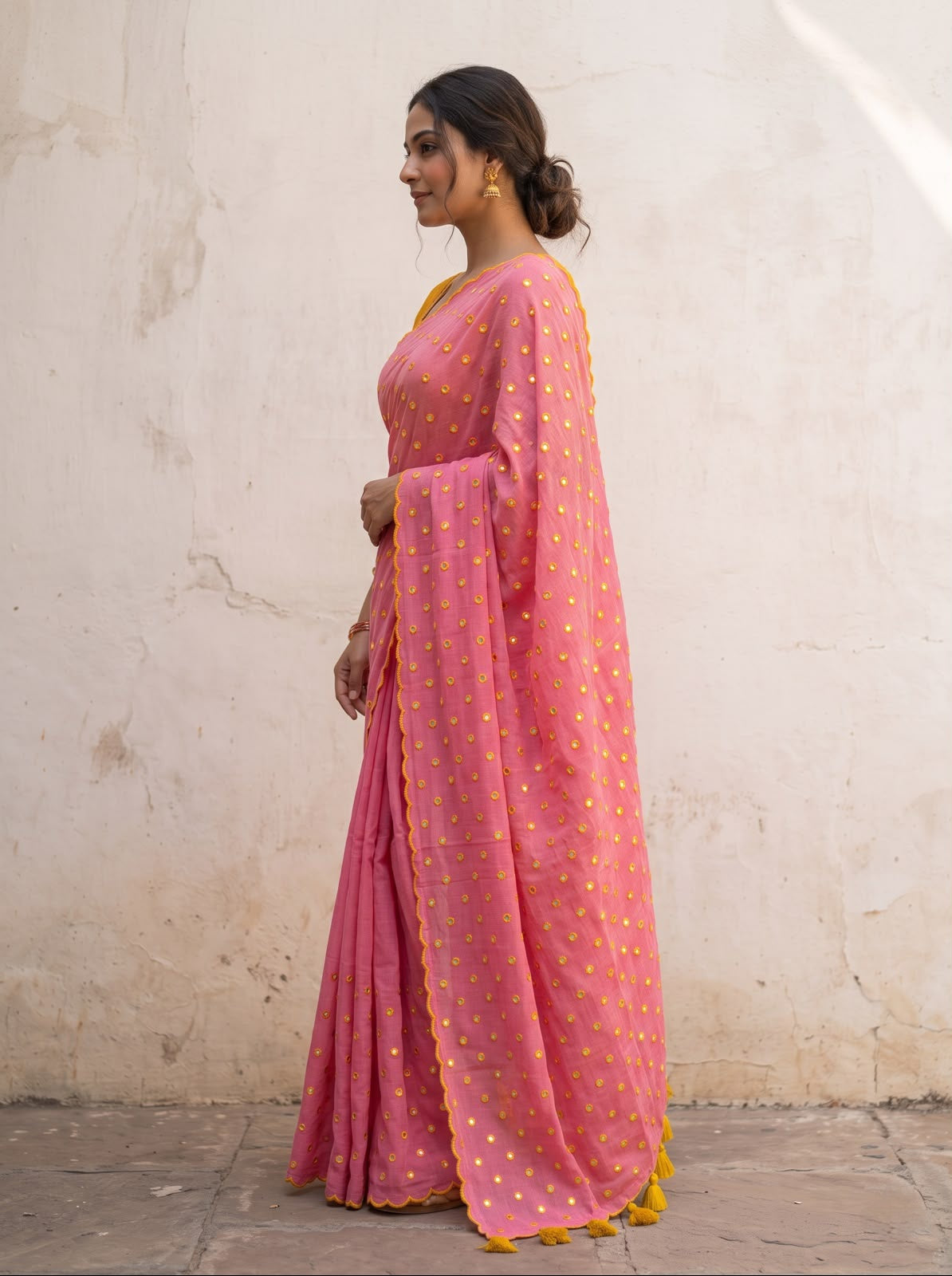 Pink Scallop Border Mirror Work Saree