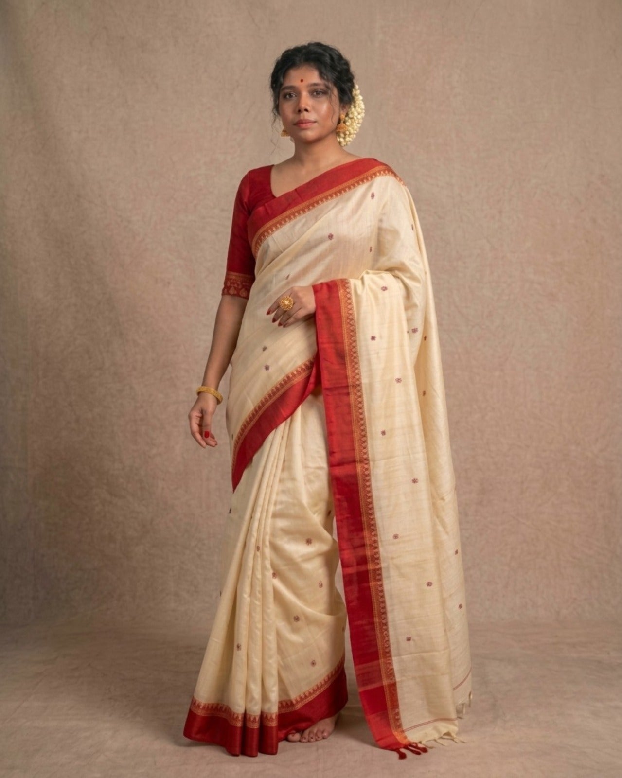 Red border offwhite mul cotton pujo saree