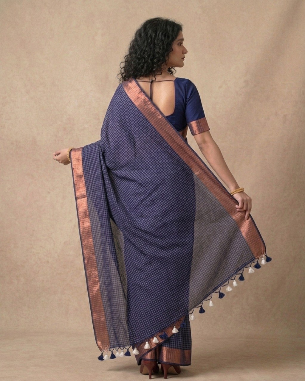 Navy blue 120-Count Mul Cotton Saree with zari Border & Check