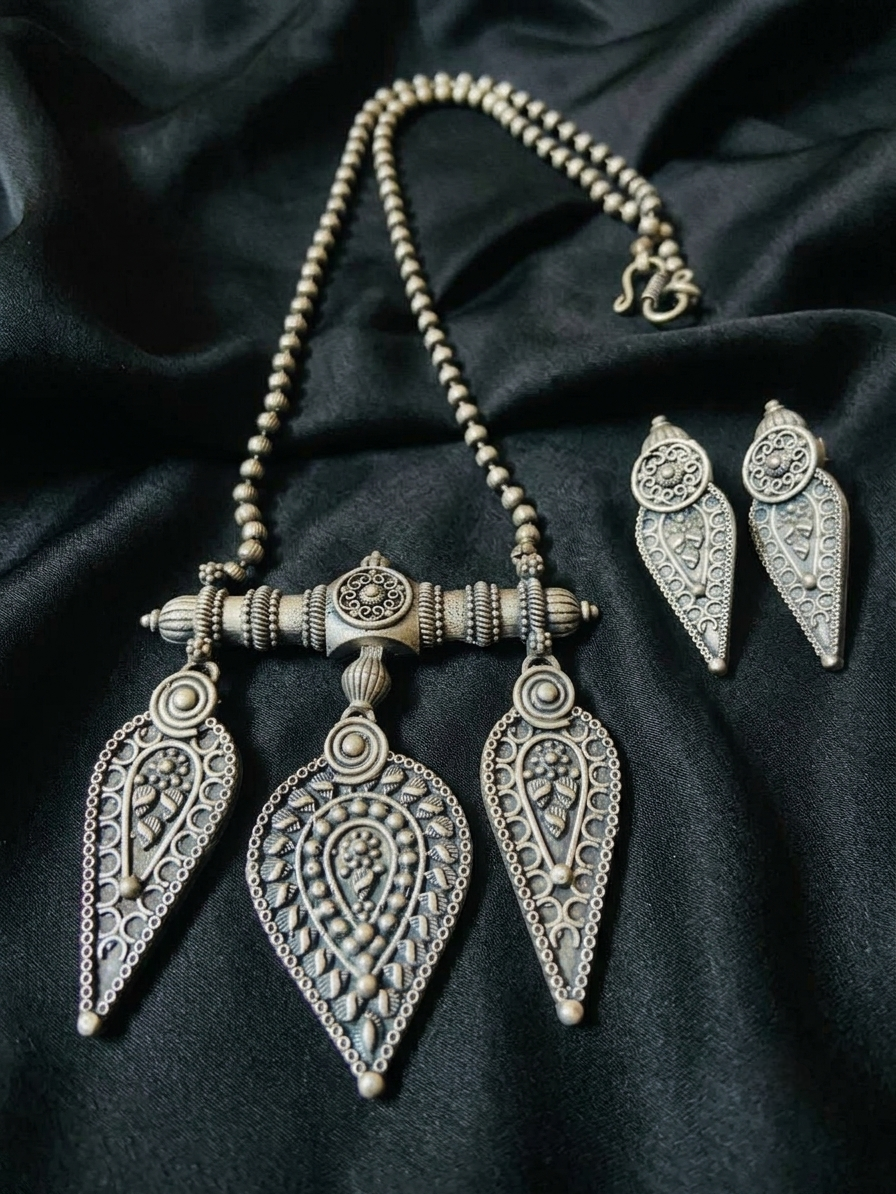 Leaf, Silver Look-Alike Statement Necklace with Matching Earrings