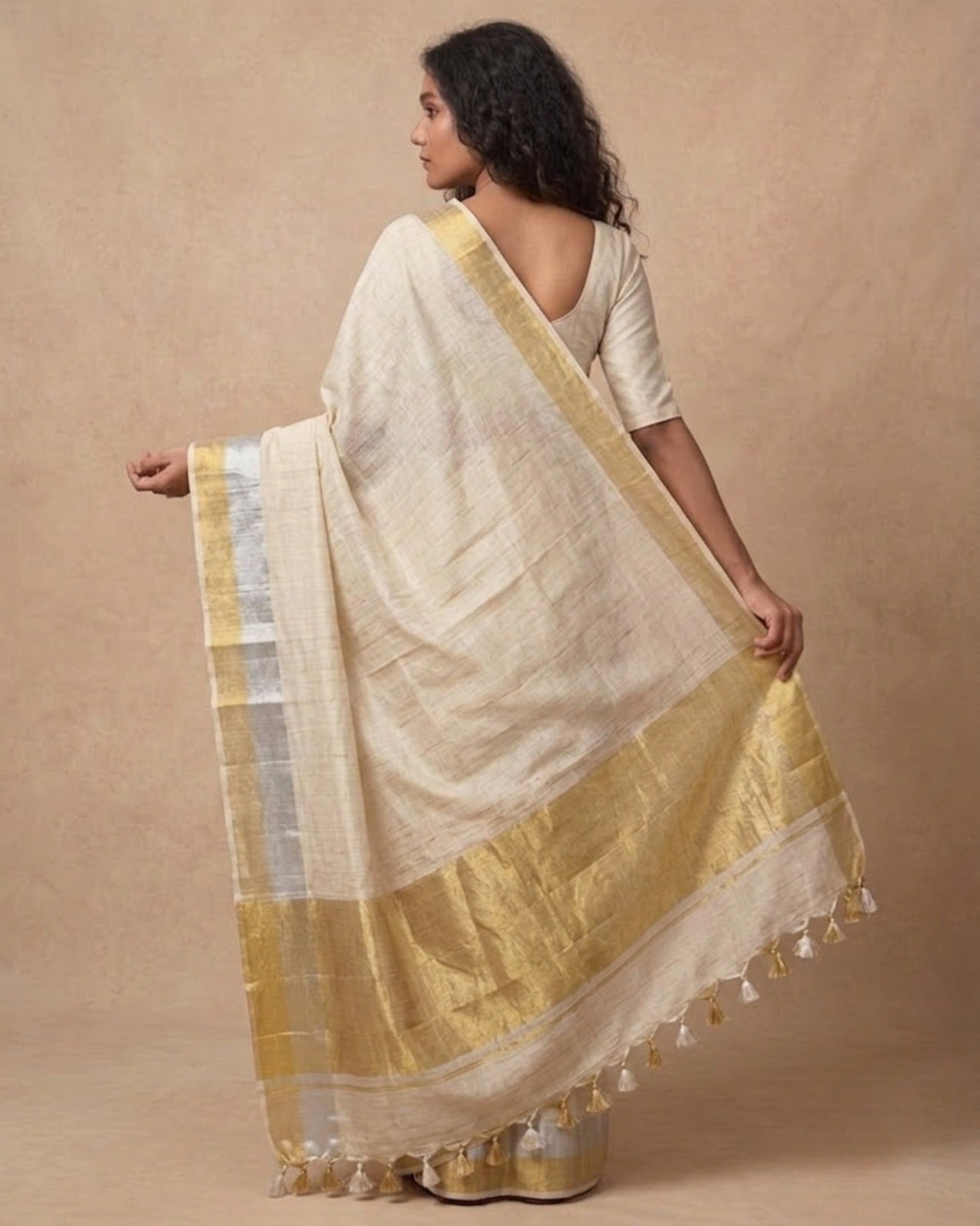 Offwhite sona chaandi zari border mulmul saree