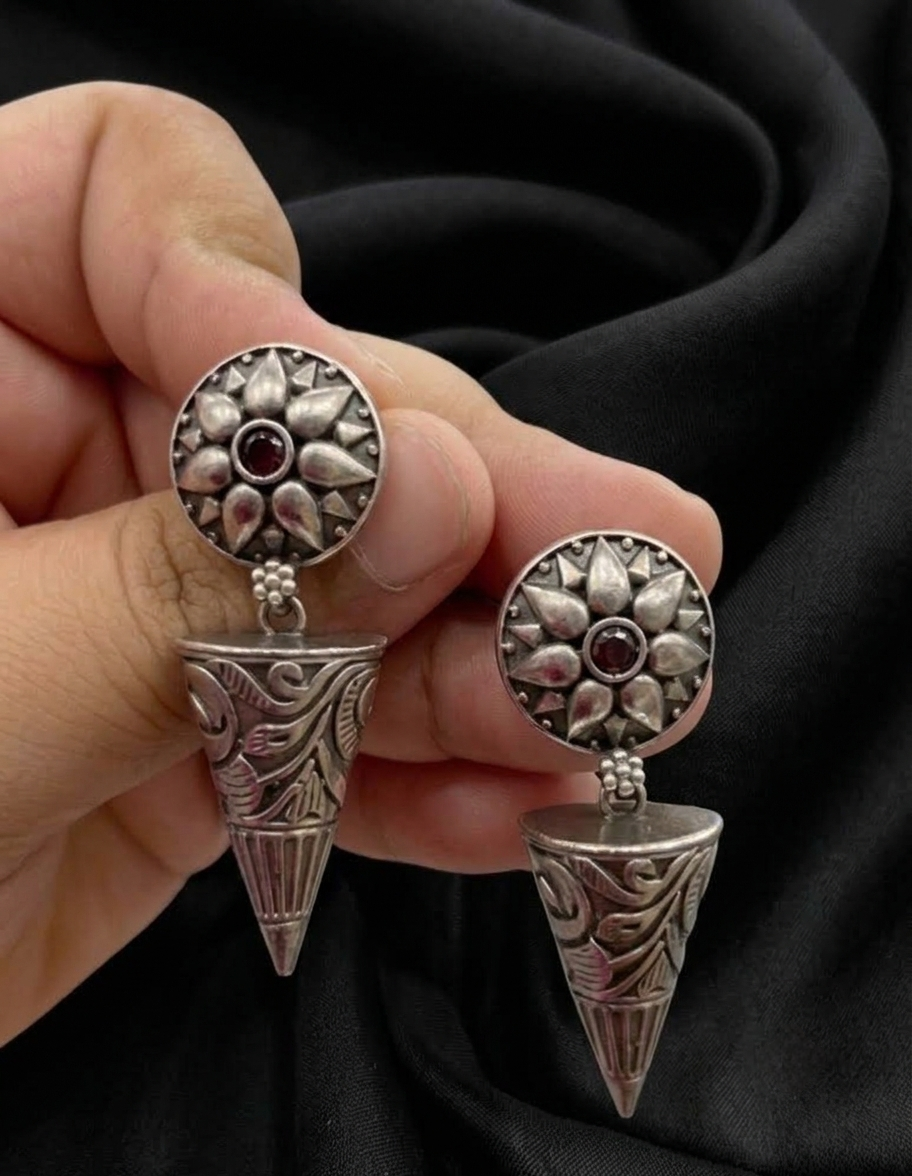 Premium silver polish earring with maroon bead