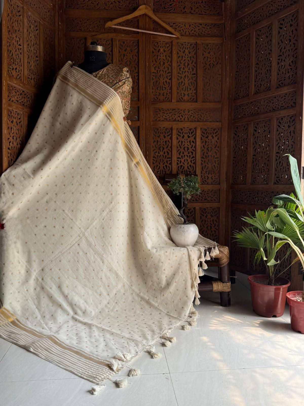 Off White mulmul cotton saree