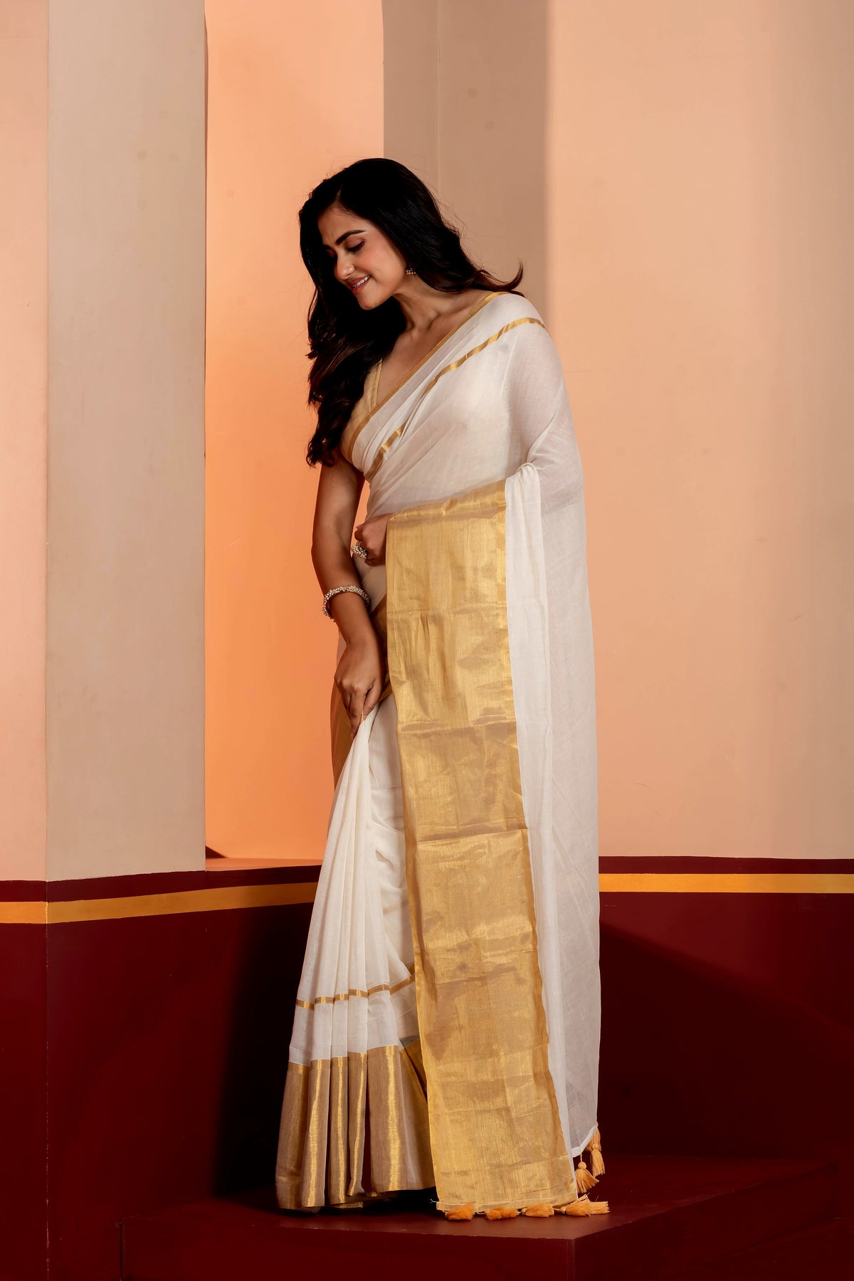 Traditional Kerala Kasavu Handloom Saree with Gold Zari Border