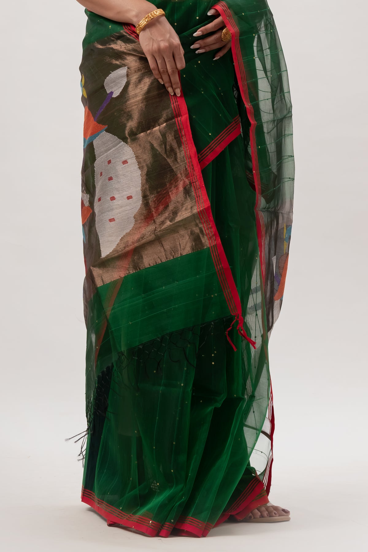 Deep Green Sheer Muslin Saree with Vibrant Paithani pallu motif