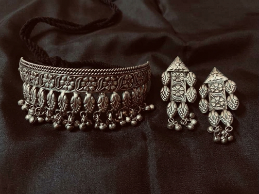 Silver replica floral Choker necklace set
