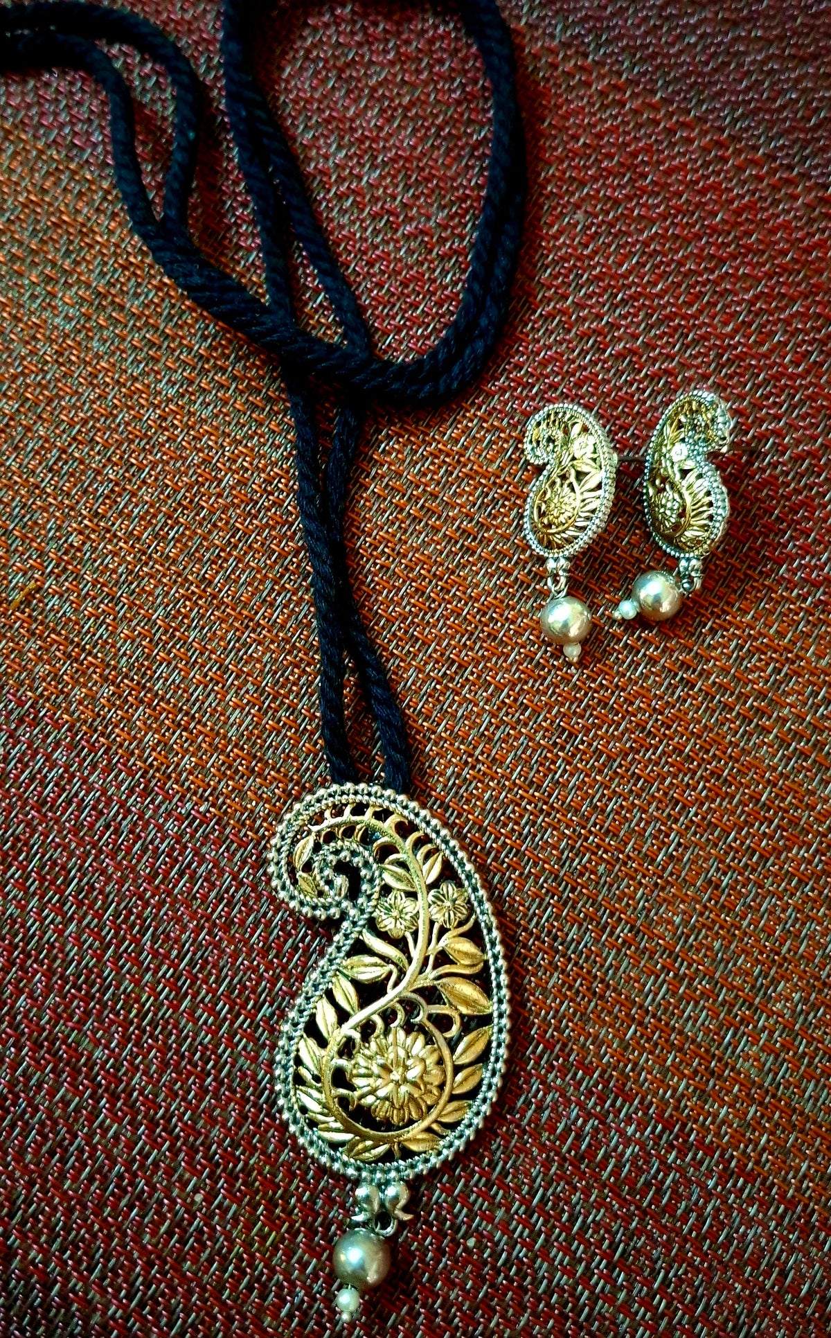 Aam kalka dual tone premium silver polish set tassel