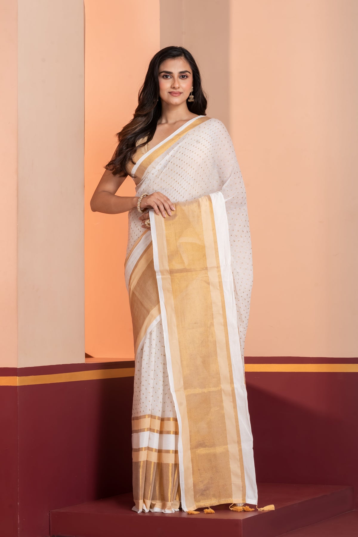 Classic Cream & Gold polka motif Handloom saree