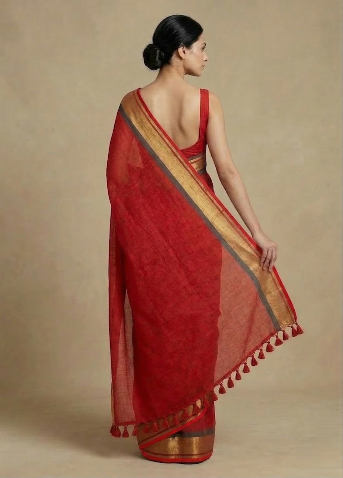 Red plain mulmul cotton saree