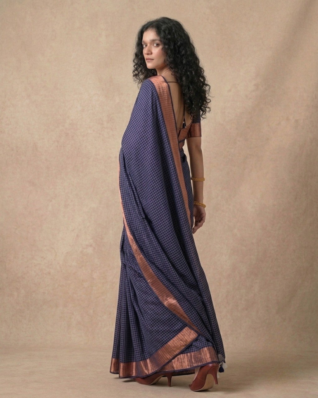 Navy blue 120-Count Mul Cotton Saree with zari Border & Check