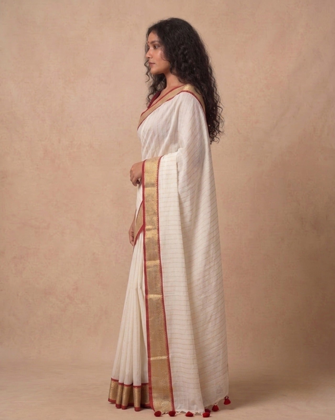 White striped naksha border mul cotton saree